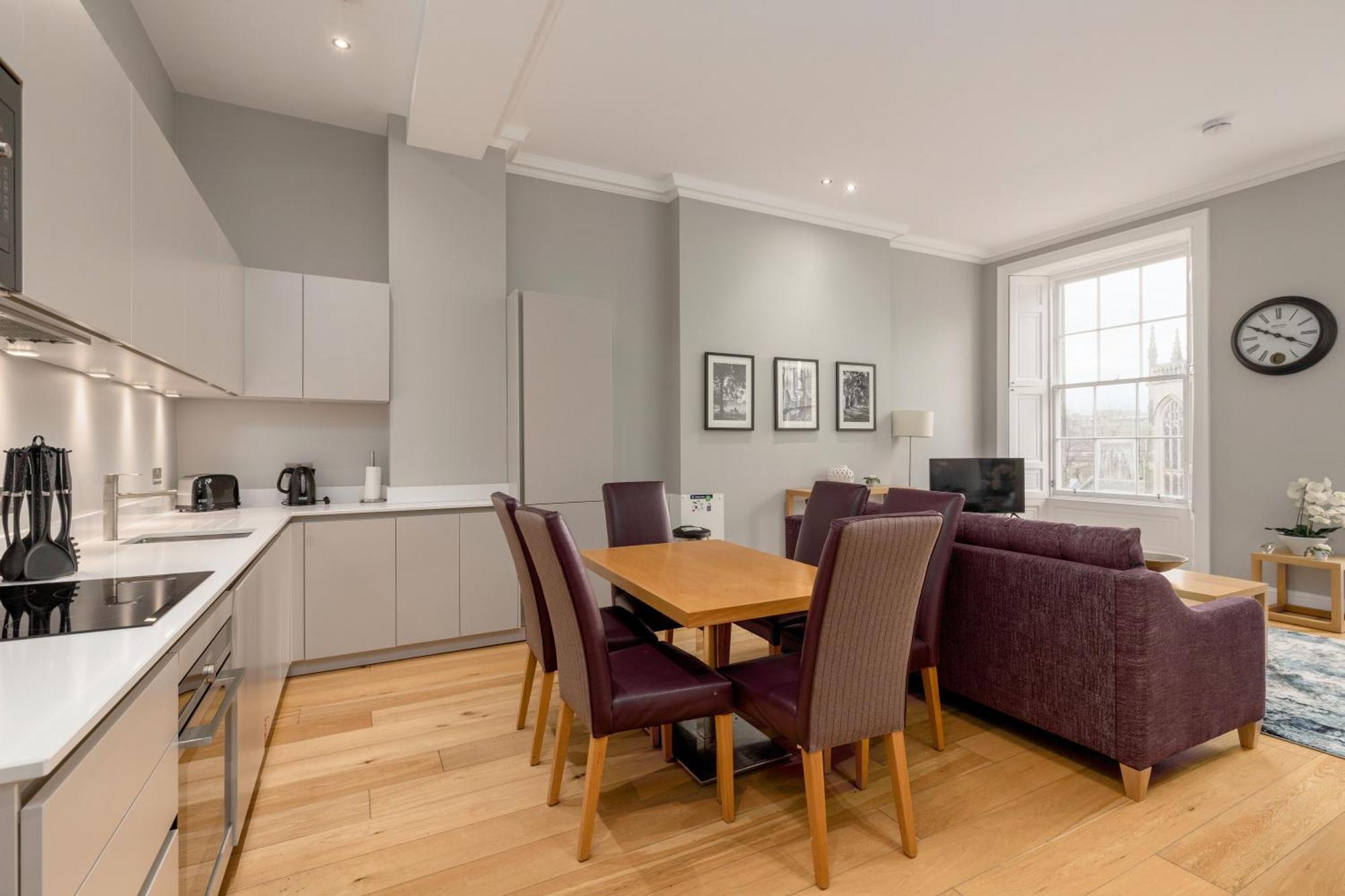Destiny Scotland - Princes Street Residence Édimbourg Extérieur photo