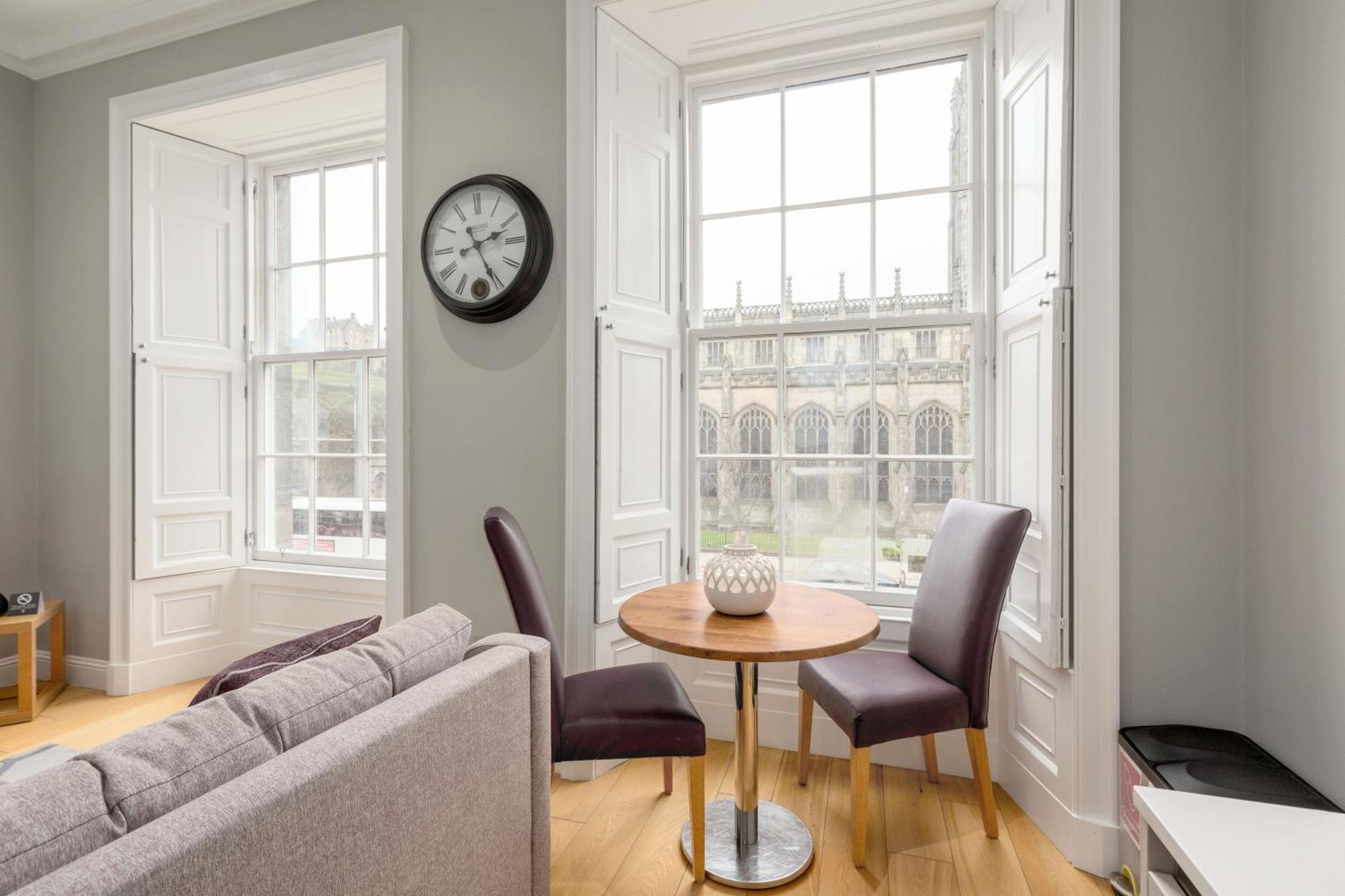 Destiny Scotland - Princes Street Residence Édimbourg Extérieur photo