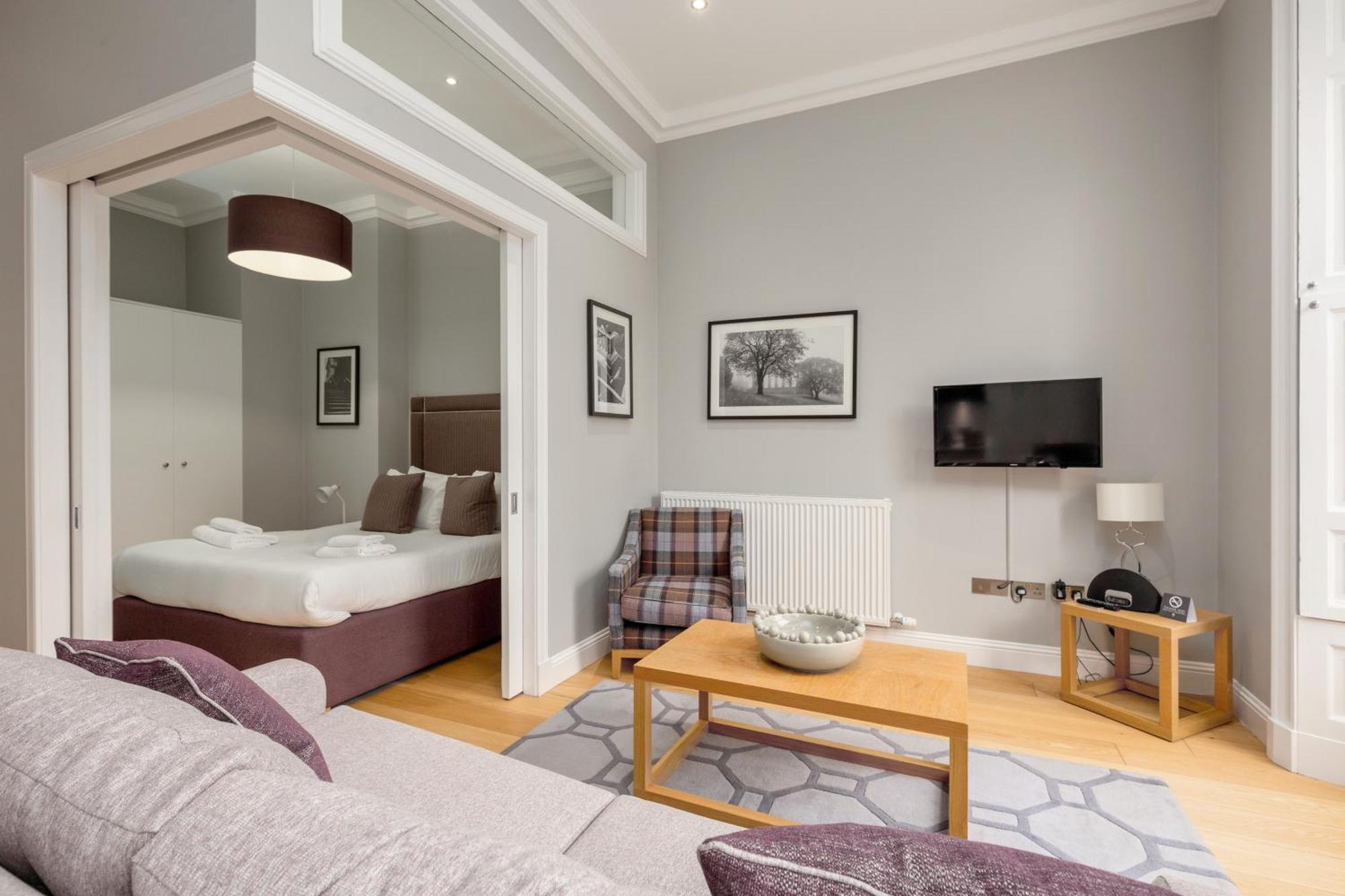 Destiny Scotland - Princes Street Residence Édimbourg Extérieur photo