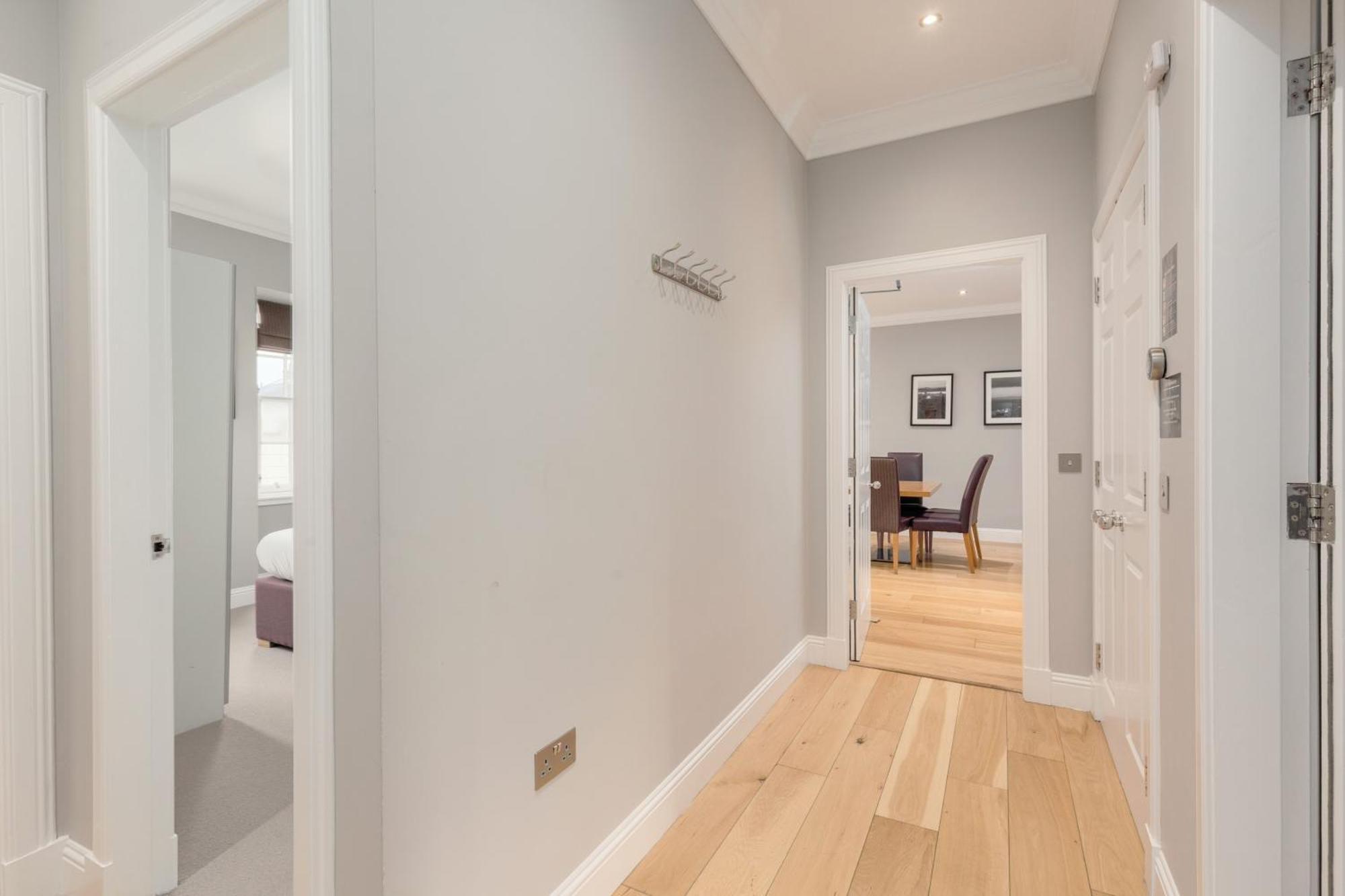 Destiny Scotland - Princes Street Residence Édimbourg Extérieur photo