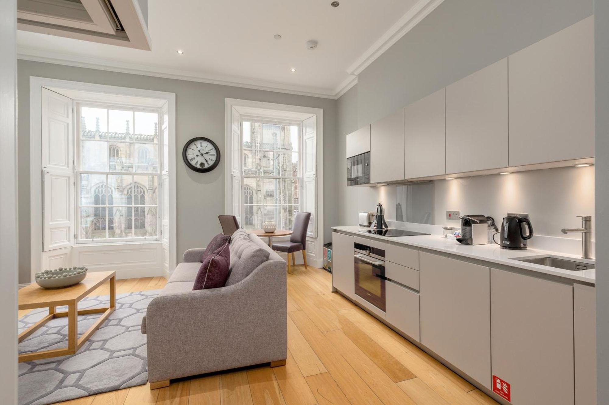 Destiny Scotland - Princes Street Residence Édimbourg Extérieur photo