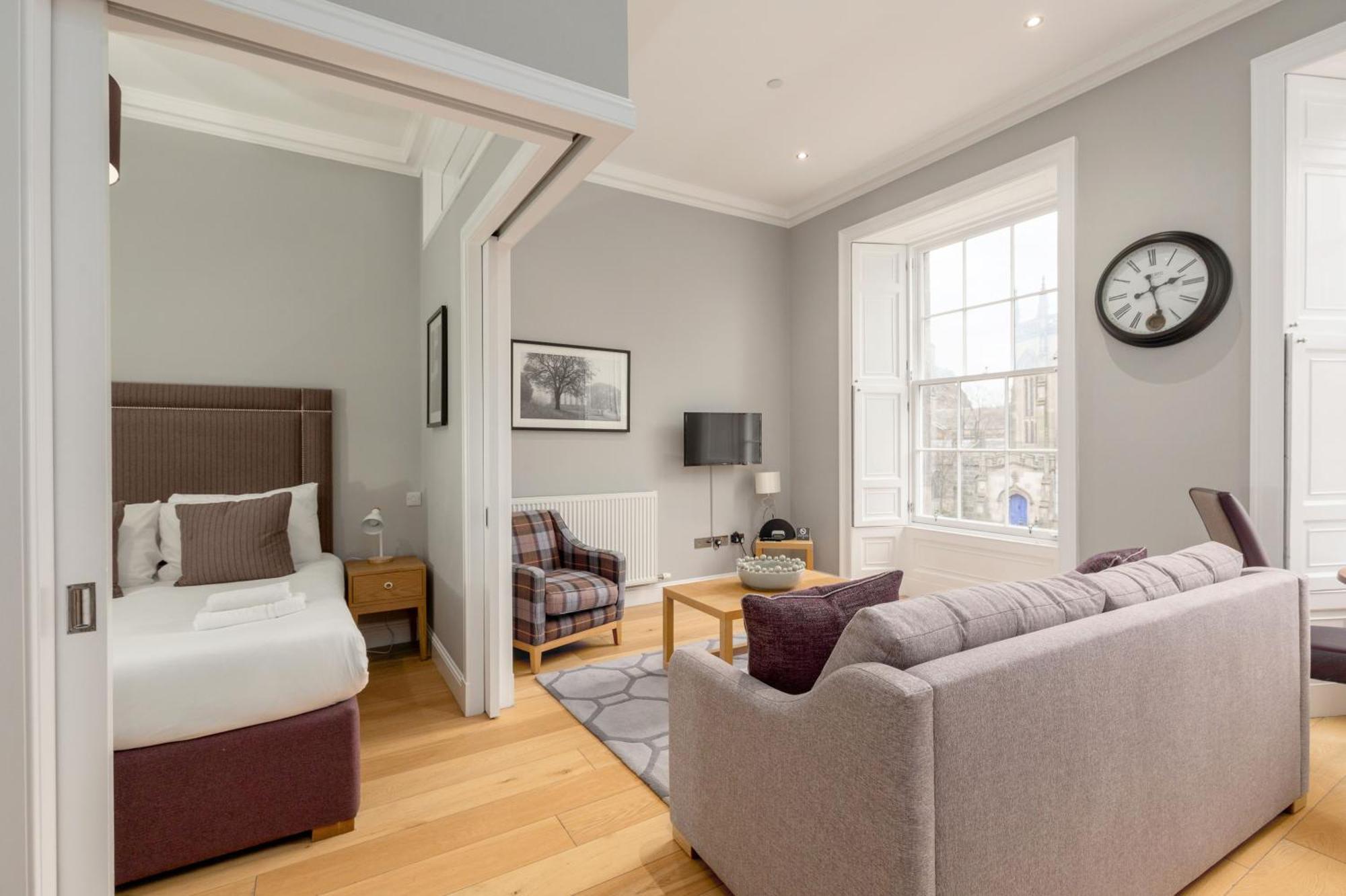 Destiny Scotland - Princes Street Residence Édimbourg Extérieur photo